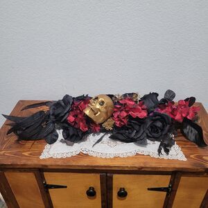 Skull Decor Flowers Halloween Decoration Gothic Home Decor Centerpiece NWT DOD